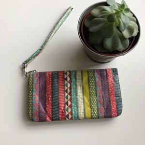 Dynomighty Wristlet